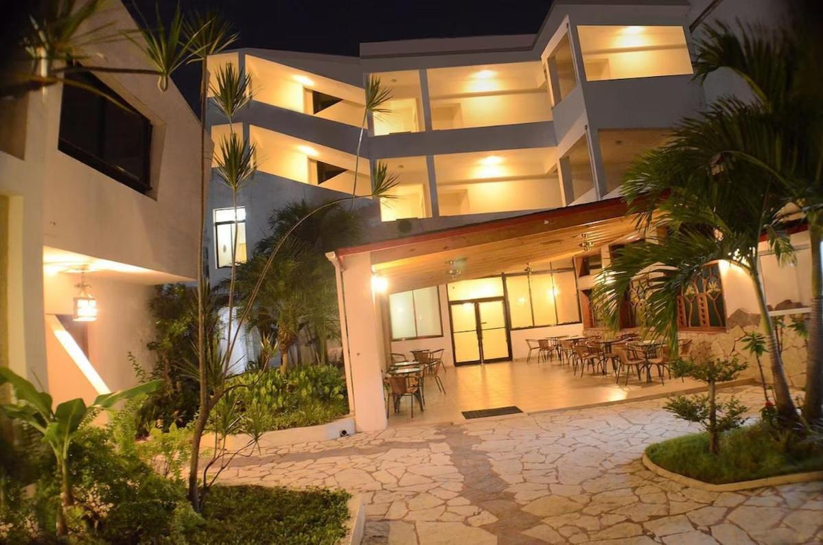 Hotel Tropicana Santo Domingo La Viva Dış mekan fotoğraf